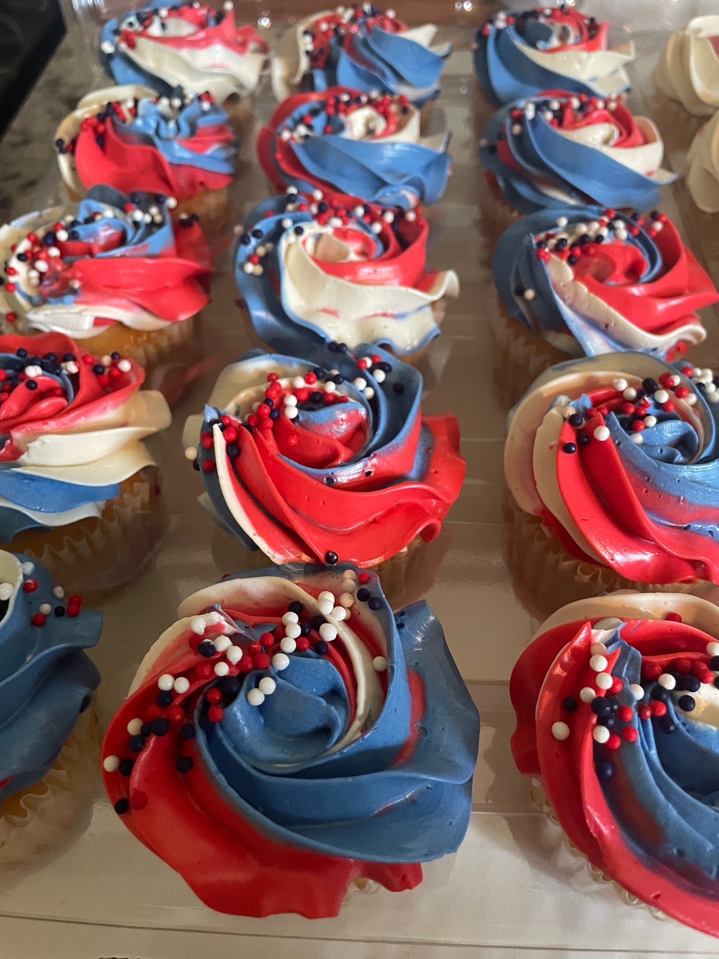 Custom Cupcakes - 12ct